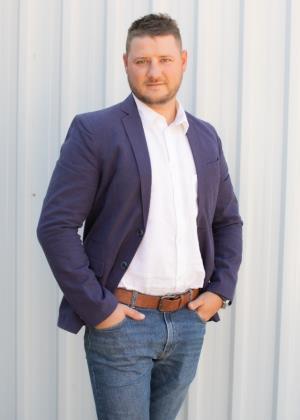 Divan Retief