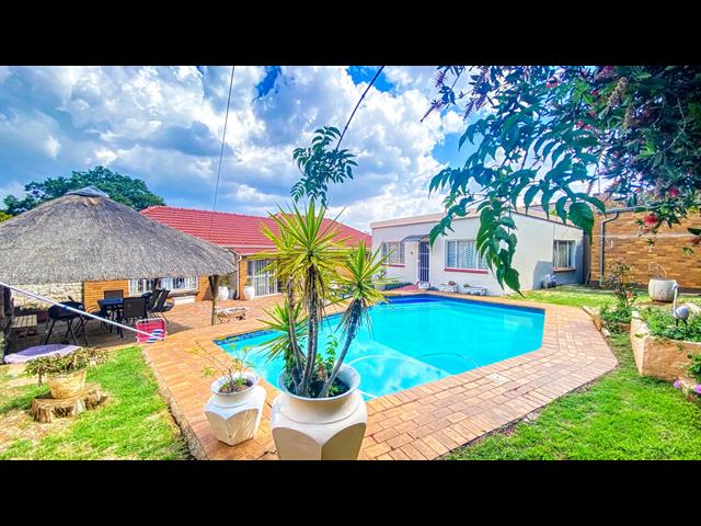 3 Bedroom House for sale in Linmeyer