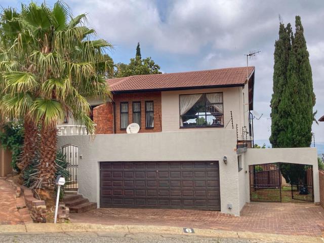 3 Bedroom House for sale in Glenvista