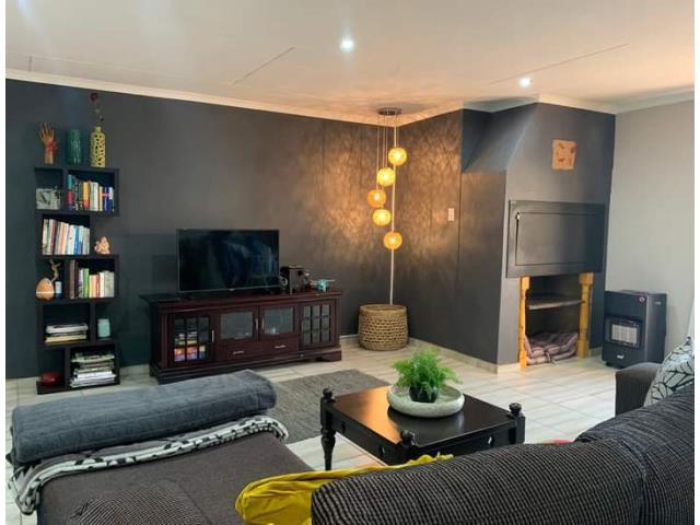 1 Bedroom House to let in Secunda