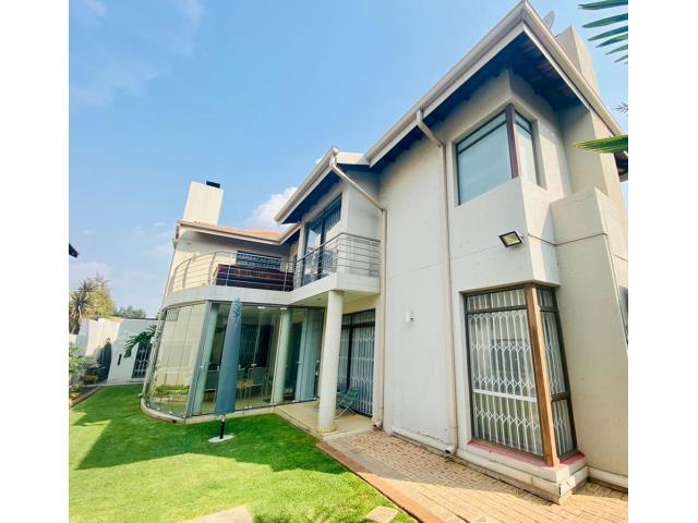 5 Bedroom House for sale in Vanderbijlpark SW 5