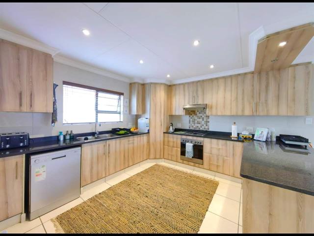 2 Bedroom Townhouse to let in Secunda