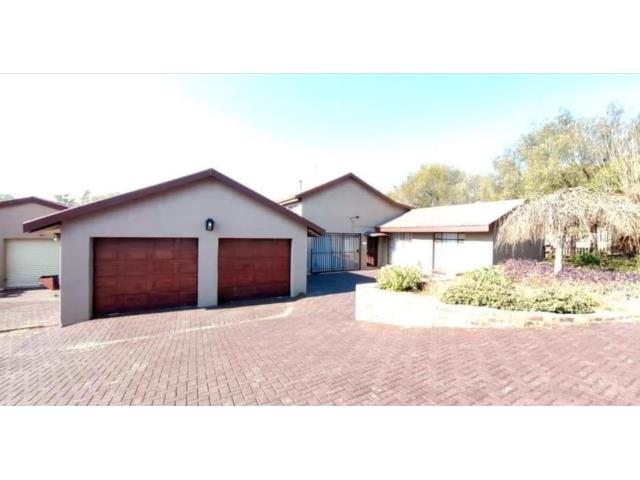 4 Bedroom House for sale in Trichardt