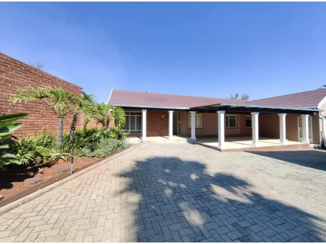 4 Bedroom House to let in Secunda