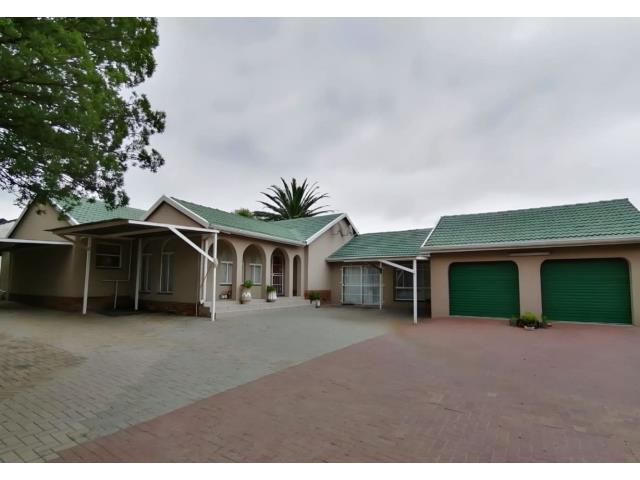 3 Bedroom House for sale in Secunda