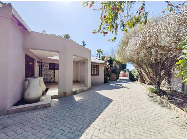 4 Bedroom House for sale in Trichardt