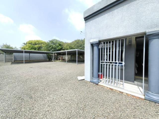 Bachelor apartment to let in Secunda