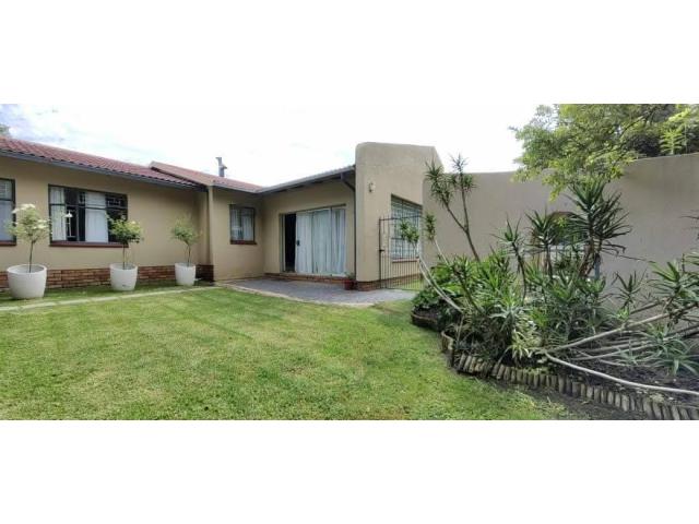 4 Bedroom House to let in Secunda