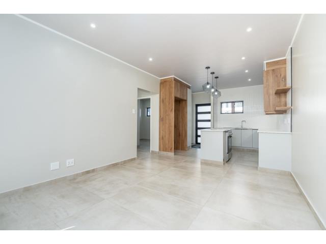 2 Bedroom Simplex to let in Secunda
