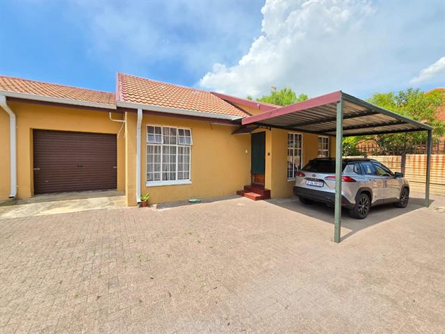 2 Bedroom Apartment for sale in Secunda