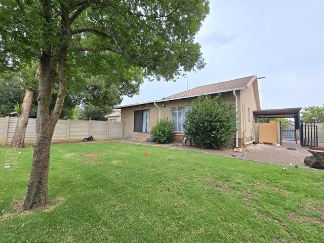 7 Bedroom House for sale in Secunda