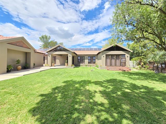 5 Bedroom House for sale in Secunda