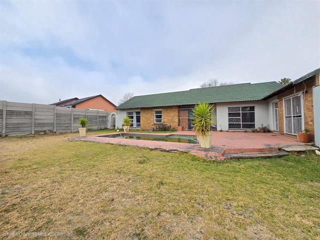 3 Bedroom House for sale in Secunda