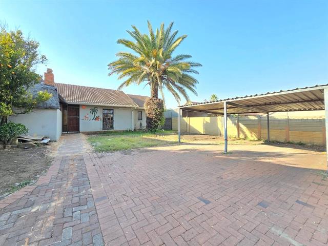 4 Bedroom House to let in Secunda