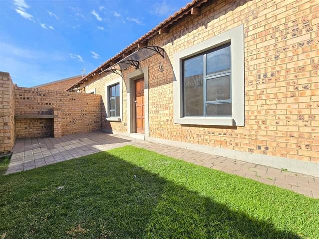 3 Bedroom Townhouse for sale in Trichardt