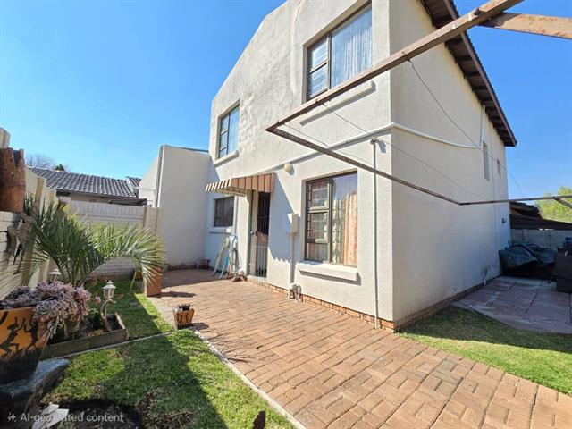 3 Bedroom Duplex to let in Secunda