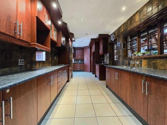 4 Bedroom House for sale in Secunda
