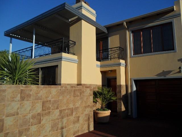 3 Bedroom Duplex to let in Secunda