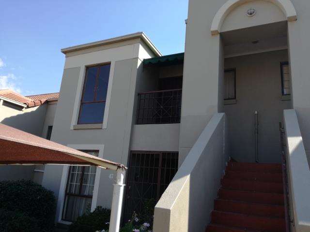 2 Bedroom Apartment for sale in Oakdene