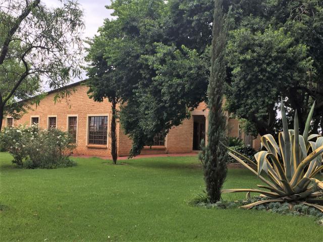 2.2  ha  for sale in Eloff
