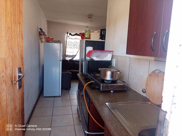 2 Bedroom Flat for sale in Kempton Park Central