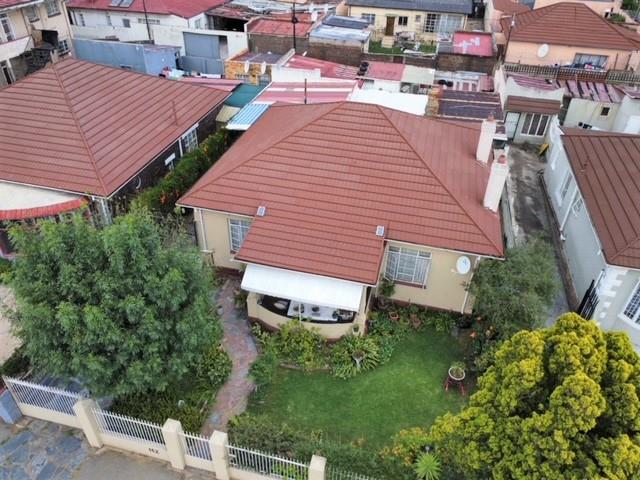 3 Bedroom House for sale in Kenilworth