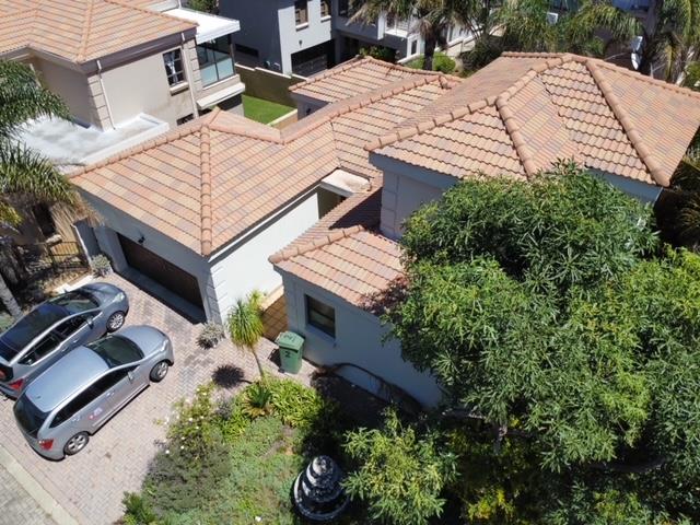 3 Bedroom House for sale in Bassonia Rock