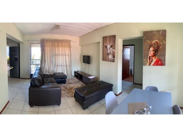 2 Bedroom Townhouse for sale in Bassonia