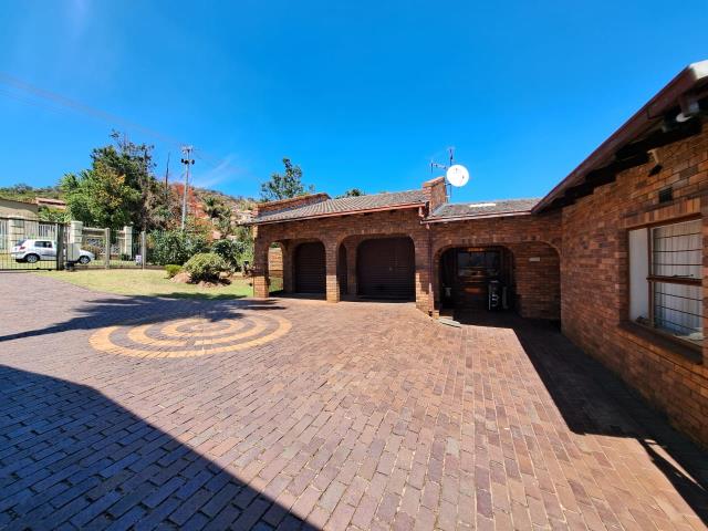 4 Bedroom House for sale in Winchester Hills