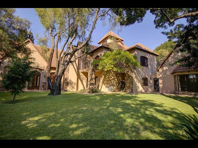 5 Bedroom House for sale in Waterkloof