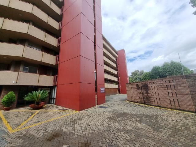 2 Bedroom Apartment to let in Lynnwood Glen