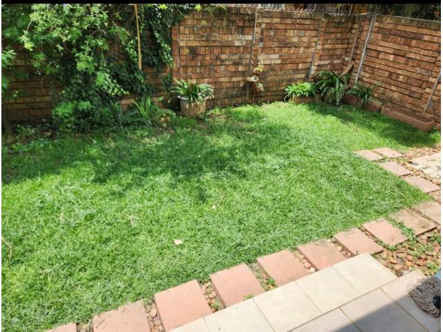 2 Bedroom Cluster to let in Garsfontein