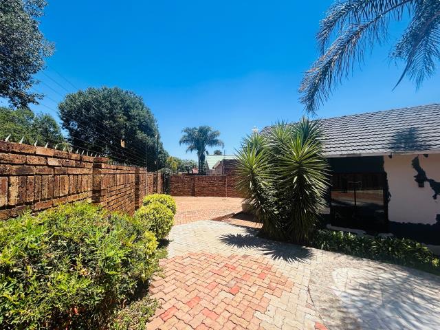 3 Bedroom House to let in Monument Park