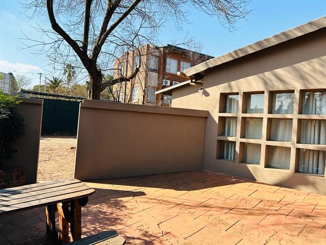 2 Bedroom Apartment to let in Monument Park