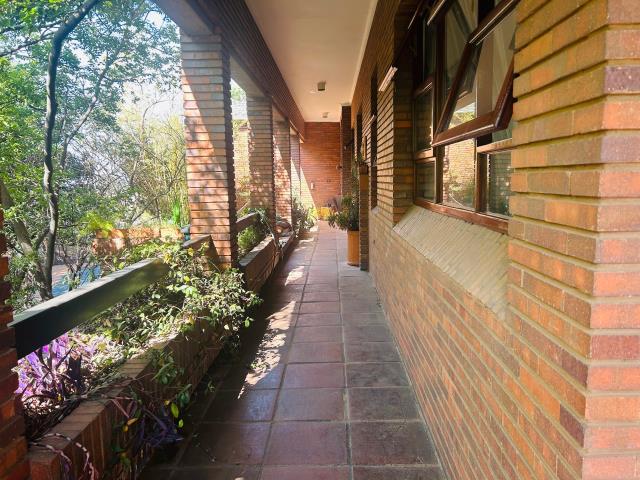 1 Bedroom Apartment to let in Waterkloof Ridge