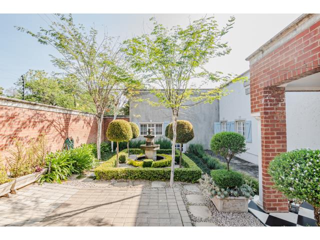 3 Bedroom House for sale in Menlo Park