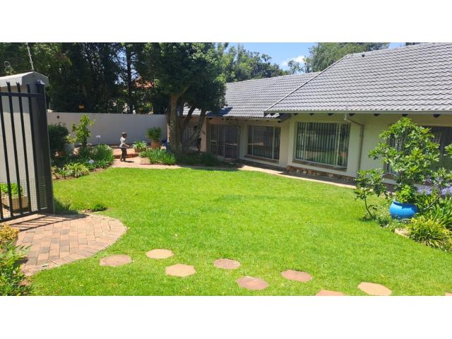 4 Bedroom House to let in Monument Park