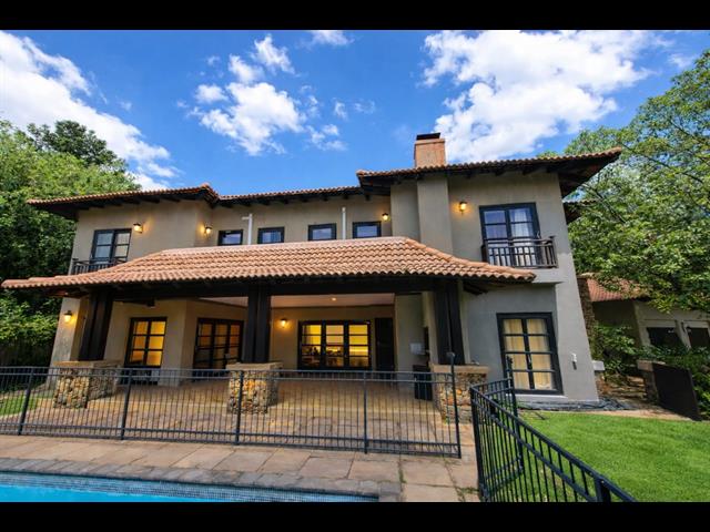 5 Bedroom House for sale in Waterkloof Ridge