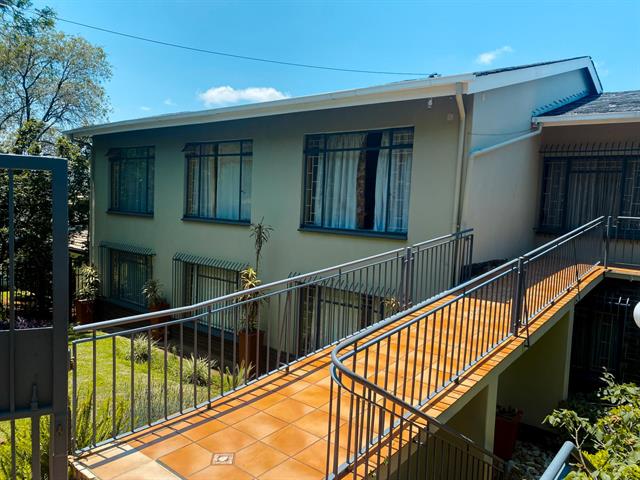 7 Bedroom House for sale in Lukasrand