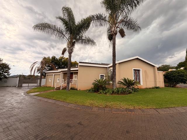 2 Bedroom House to let in Monument Park