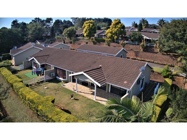 3 Bedroom Simplex for sale in Waterfall