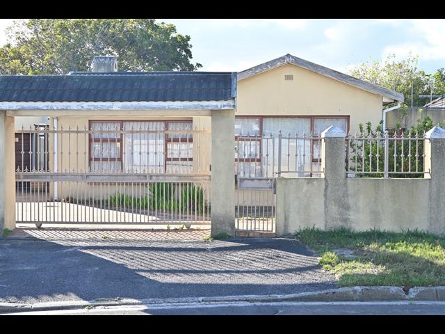 3 Bedroom House for sale in Lansdowne