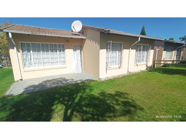 3 Bedroom House for sale in Country View