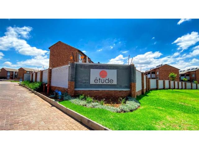 2 Bedroom Apartment for sale in Sagewood