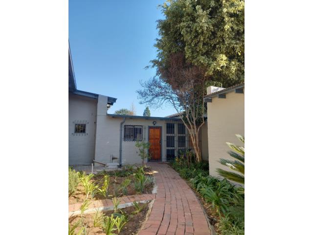 3 Bedroom House for sale in Beaulieu