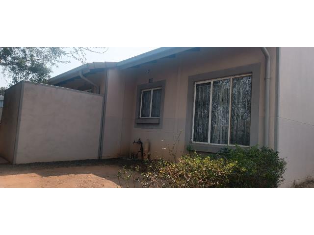 3 Bedroom House for sale in Country View