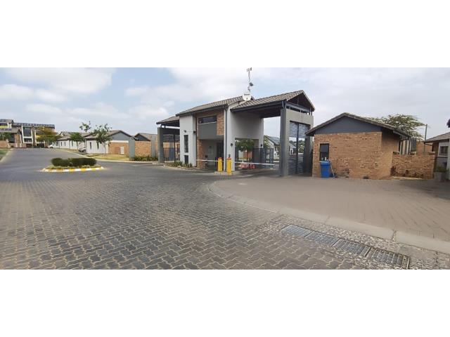 3 Bedroom Townhouse to let in Amberfield