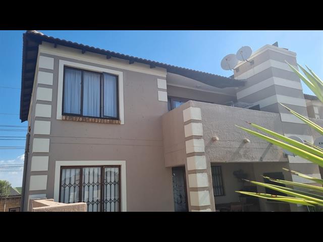 2 Bedroom Townhouse for sale in The Reeds