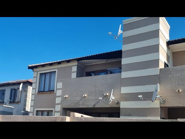 2 Bedroom Townhouse for sale in The Reeds