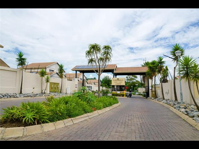 4 Bedroom House for sale in Carlswald